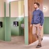 Tork OptiServe® belsőmag nélküli 4 tekercses toalettpapír-adagoló Fekete