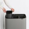 Brabantia Bo Touch Bin acél nyomófedeles szelektív szemetes lábakkal - betonszürke ásványi textúra 3x11L