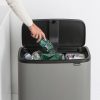 Brabantia Bo Touch Bin acél nyomófedeles szelektív szemetes lábakkal - betonszürke ásványi textúra 11+23L