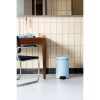 Brabantia NewIcon acél pedálos szemetes - álomkék 12L