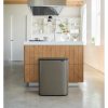 Brabantia Bo Touch Bin XXL acél nyomófedeles szemetes - platinaszürke 60L