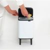 Brabantia Bo Waste Bin Hi acél szemetes felnyitható fedéllel, lábakkal - fehér 4L