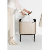 Brabantia Bo Touch Bin acél nyomófedeles szemetes lábakkal - aranyfényű 36L